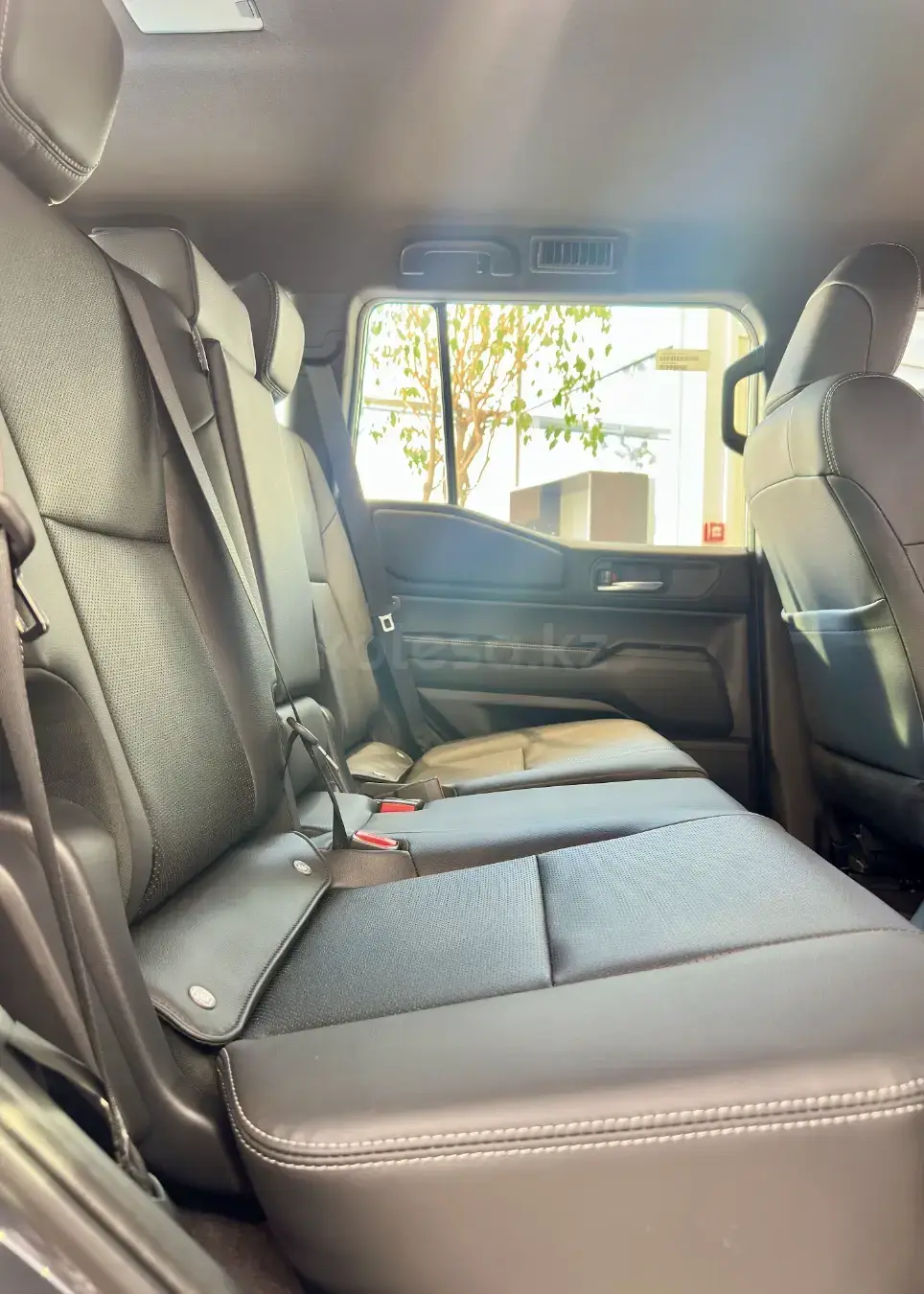Toyota Land Cruiser Prado 2025 — фото 1 из 5