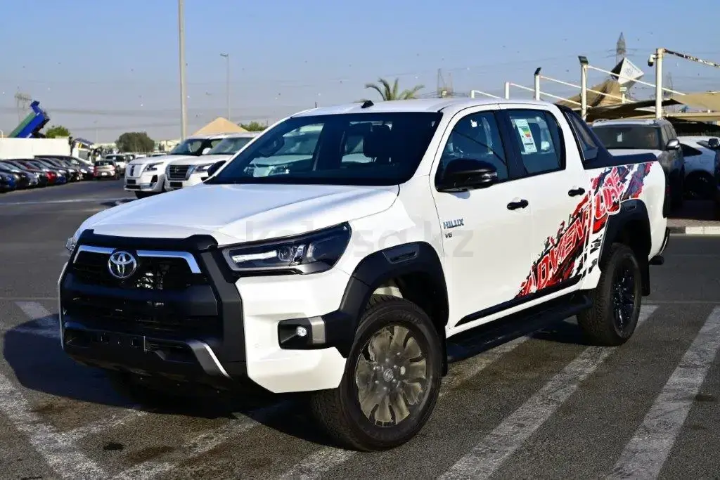 Toyota Hilux 2025 — фото 1 из 5