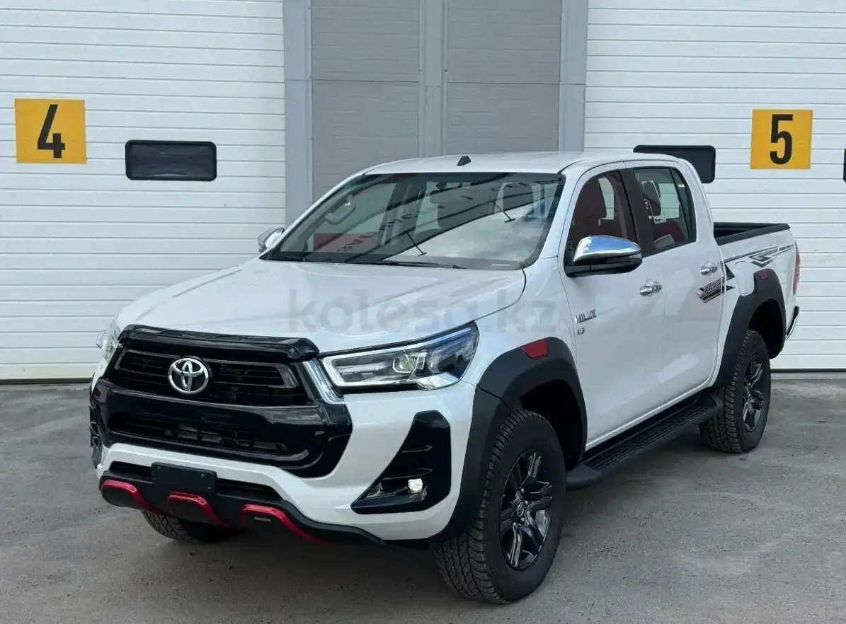 Toyota Hilux 2025 — фото 1 из 5