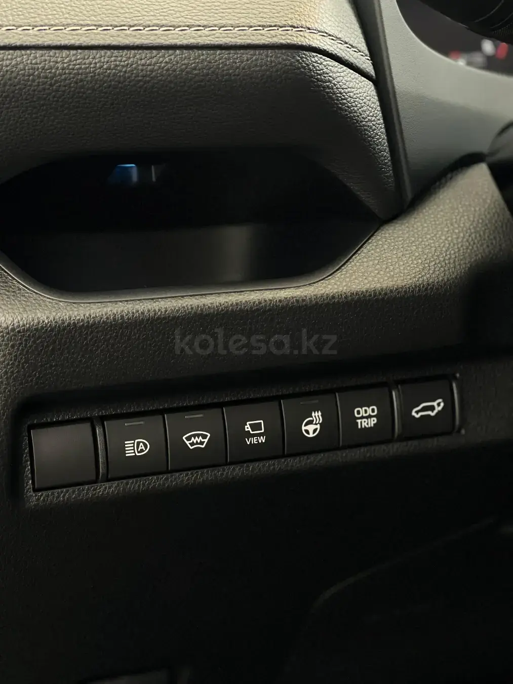 Toyota RAV 4 2025 — фото 1 из 5