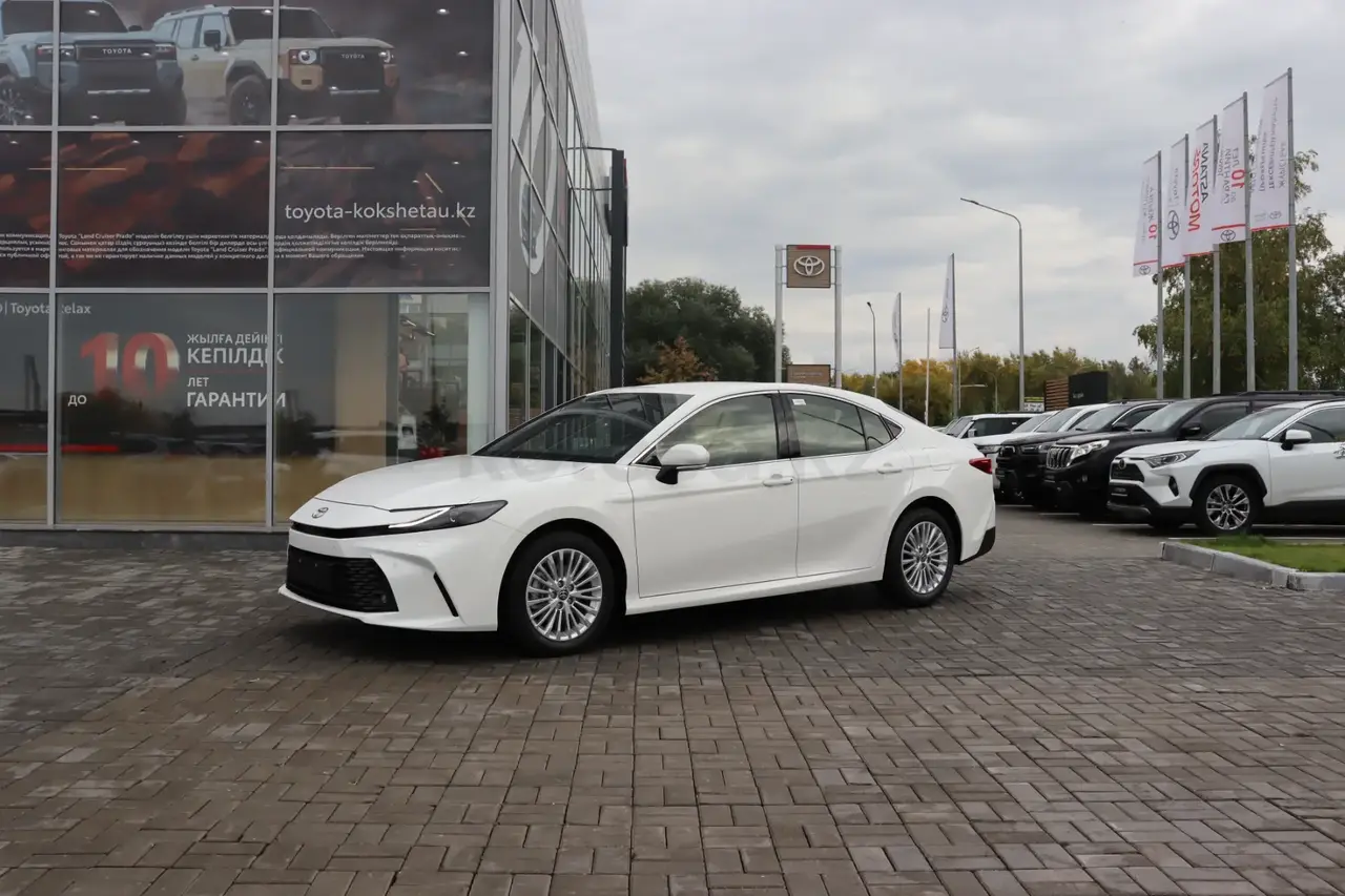 Toyota Camry 2026 — фото 1 из 5