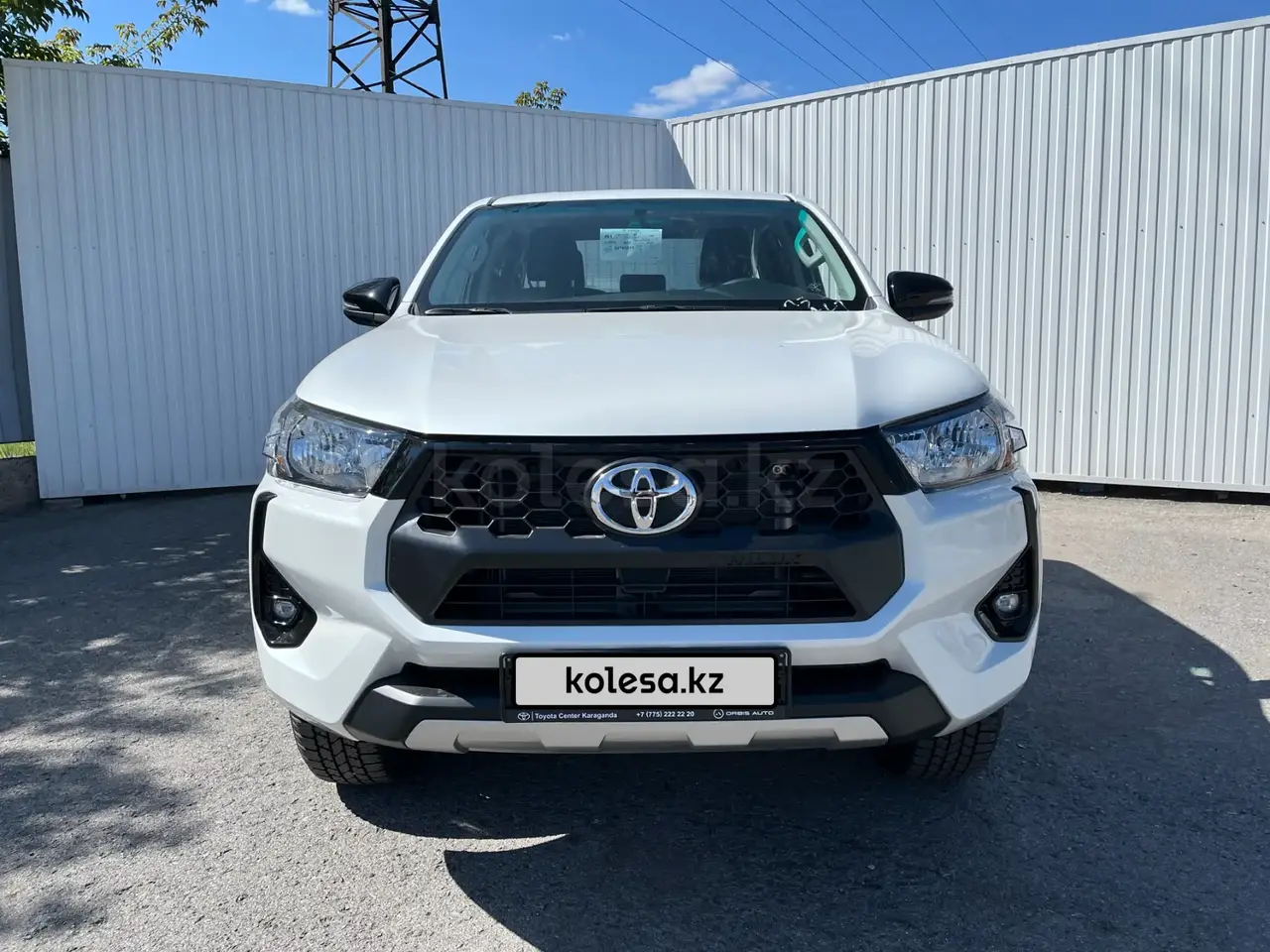 Toyota Hilux 2025 — фото 1 из 5