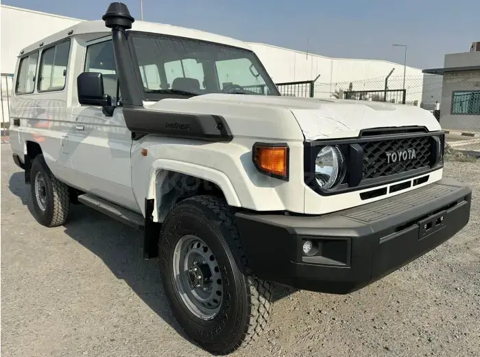 Toyota Land Cruiser 70 2025 — фото 1 из 5