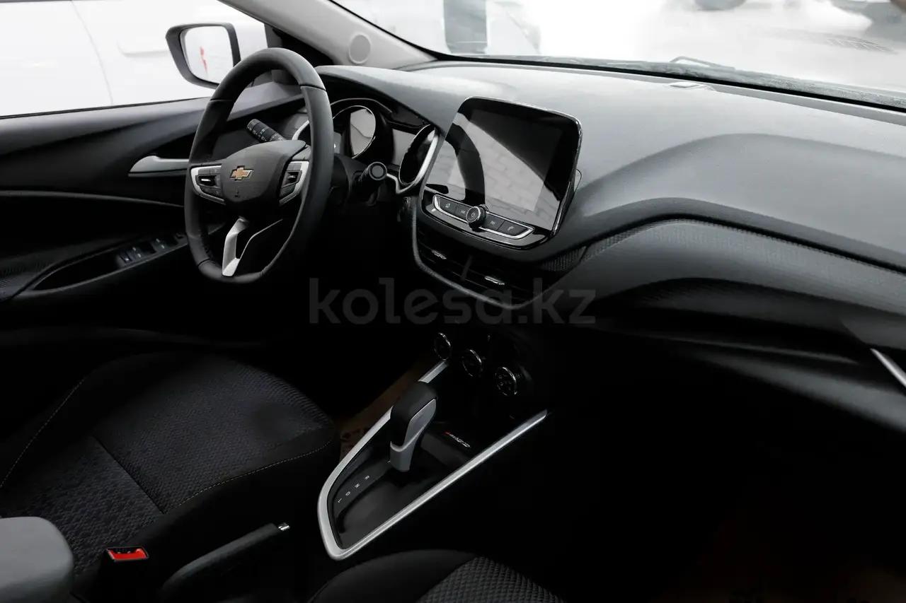Chevrolet Onix 2026 — фото 1 из 5