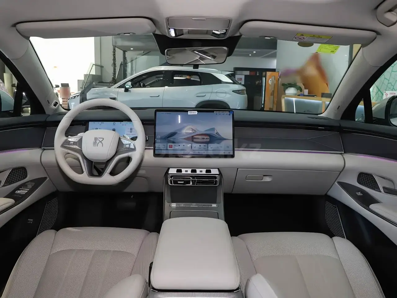 BYD Han L 2025 — фото 1 из 5