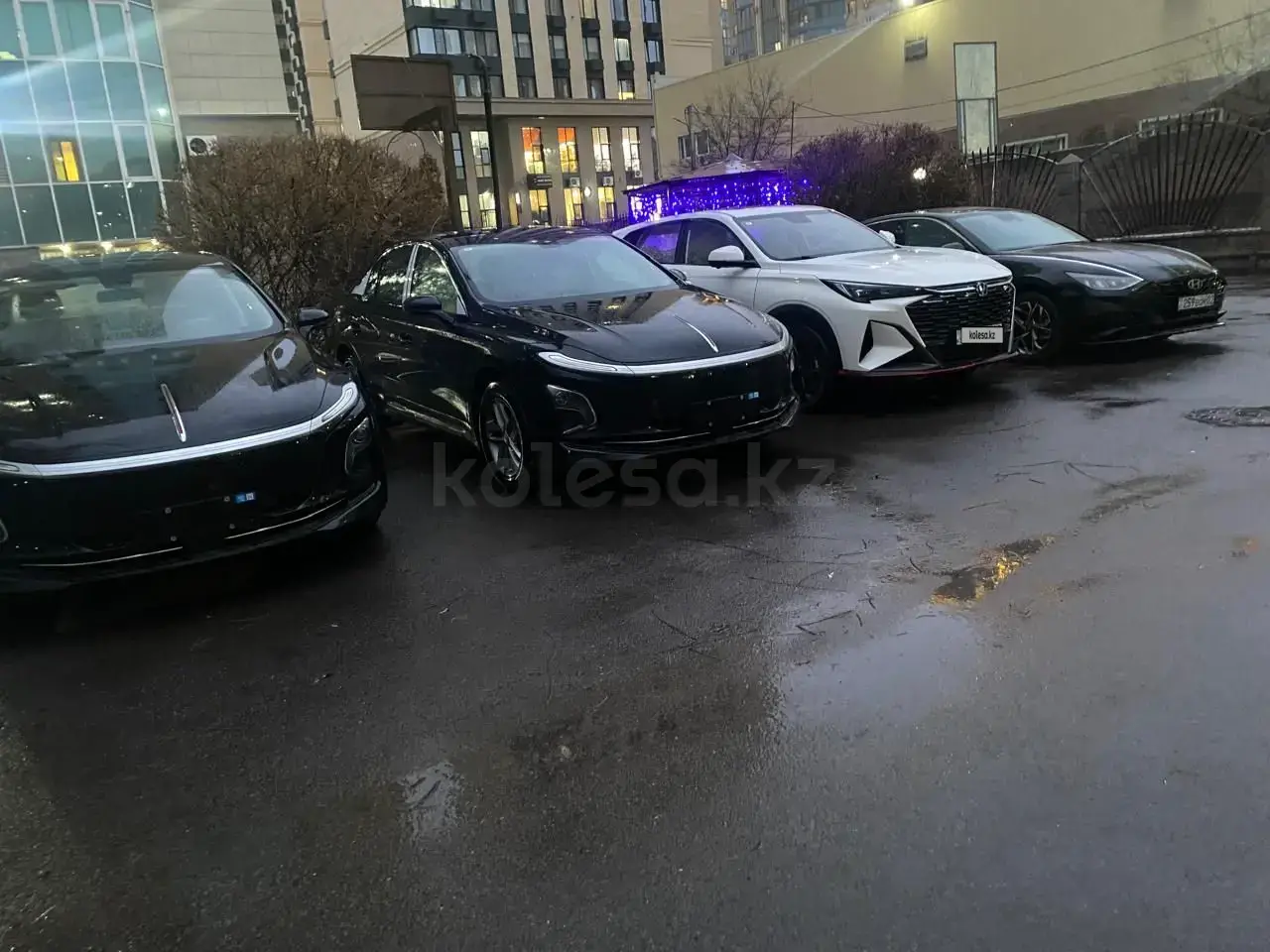 Hongqi E-QM5 2025 — фото 1 из 5