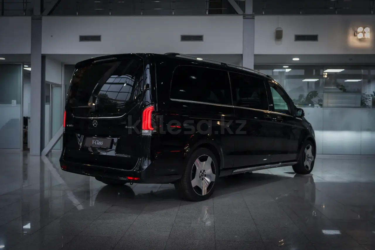 Mercedes-Benz V 300 2025 — фото 1 из 5