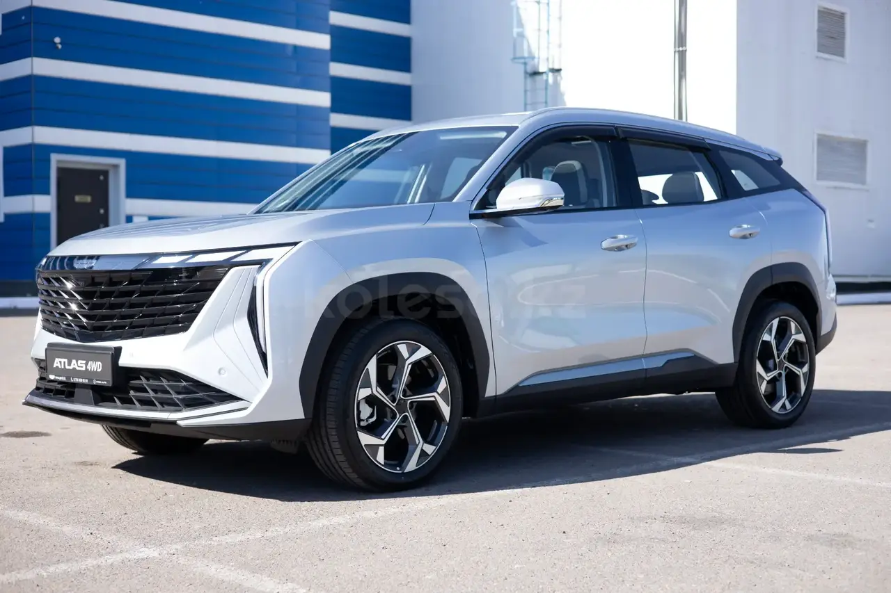 Geely Atlas 2025 — фото 1 из 5