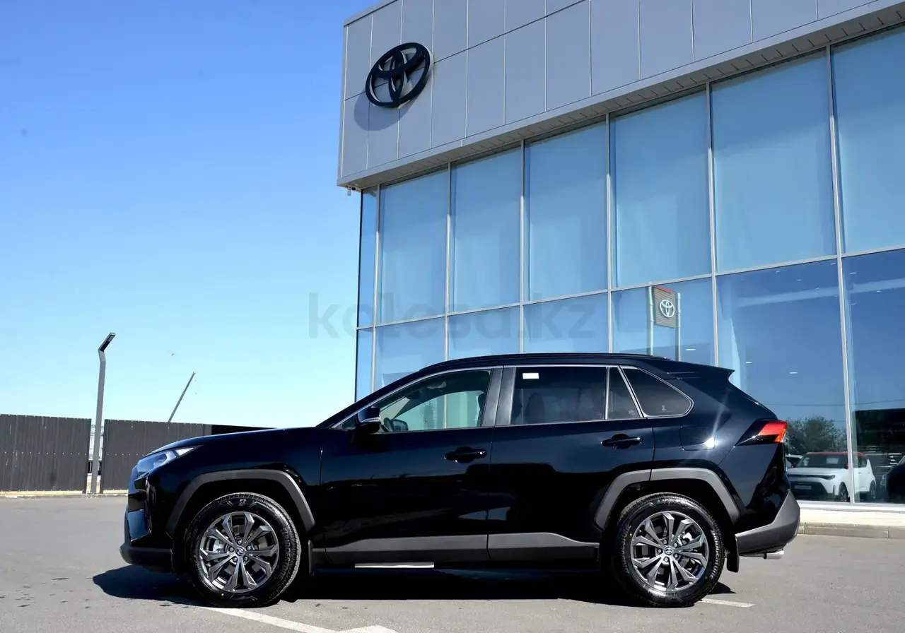 Toyota RAV 4 2025 — фото 1 из 5