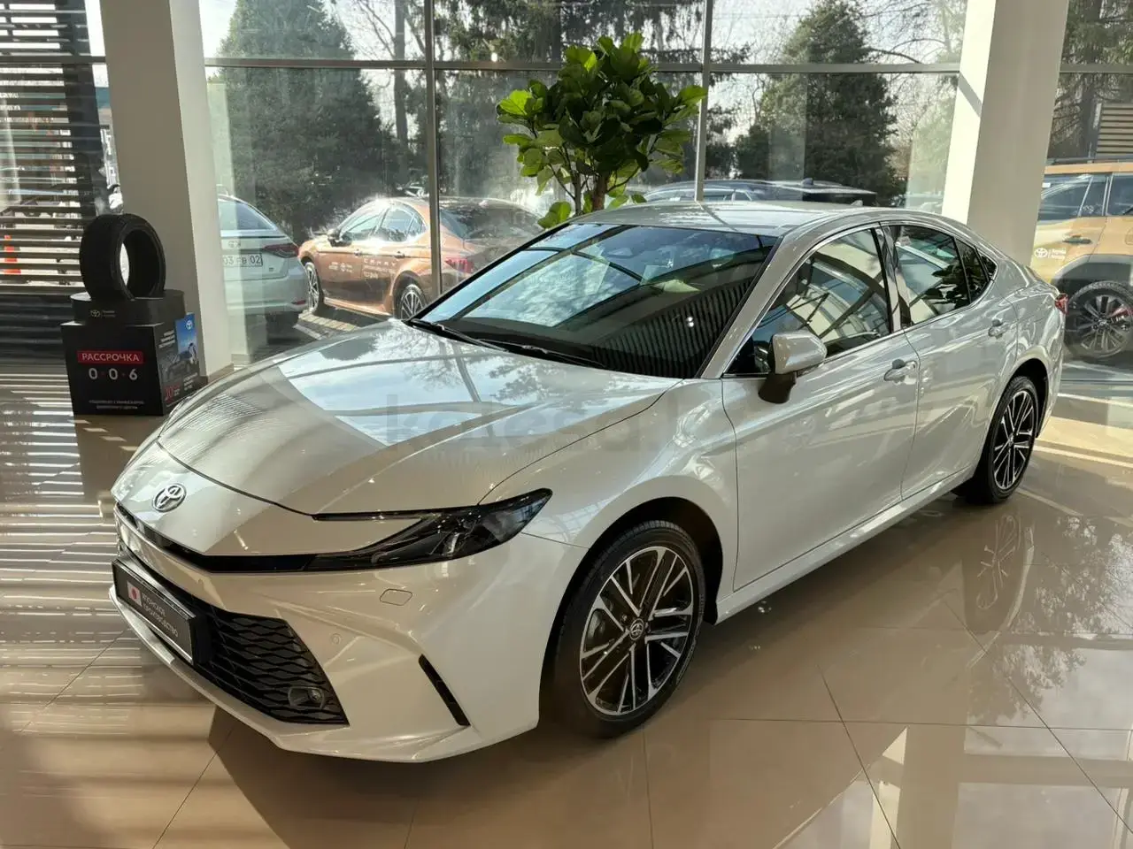 Toyota Camry 2025 — фото 1 из 5
