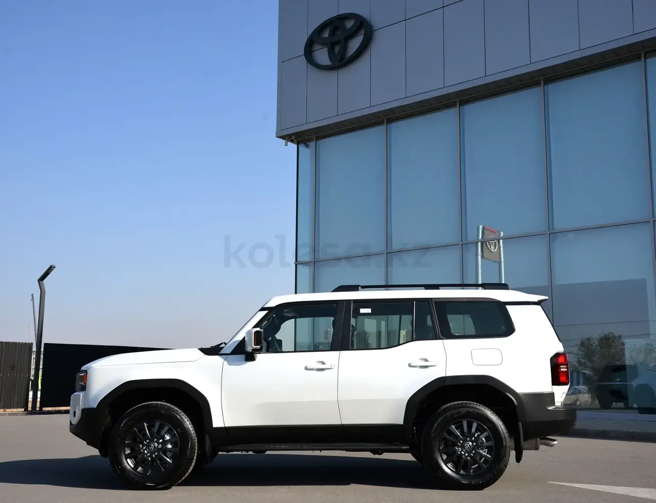 Toyota Land Cruiser Prado 2025 — фото 1 из 5