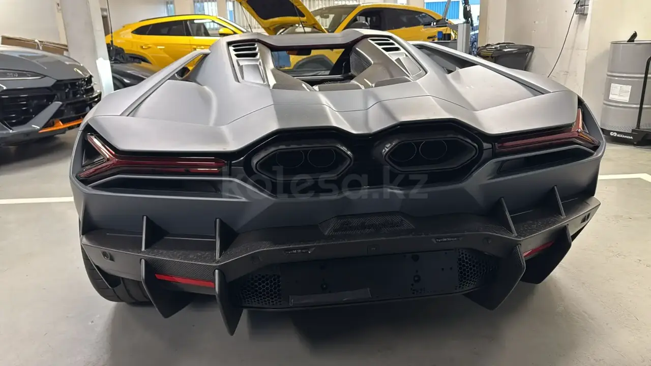 Lamborghini Revuelto 2025 — фото 1 из 5
