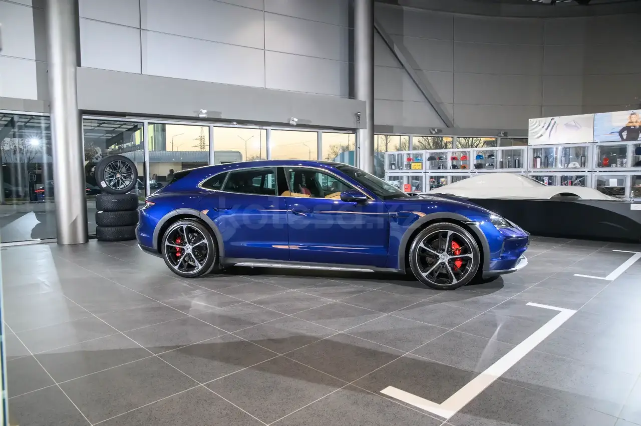 Porsche Taycan 2025 — фото 1 из 5