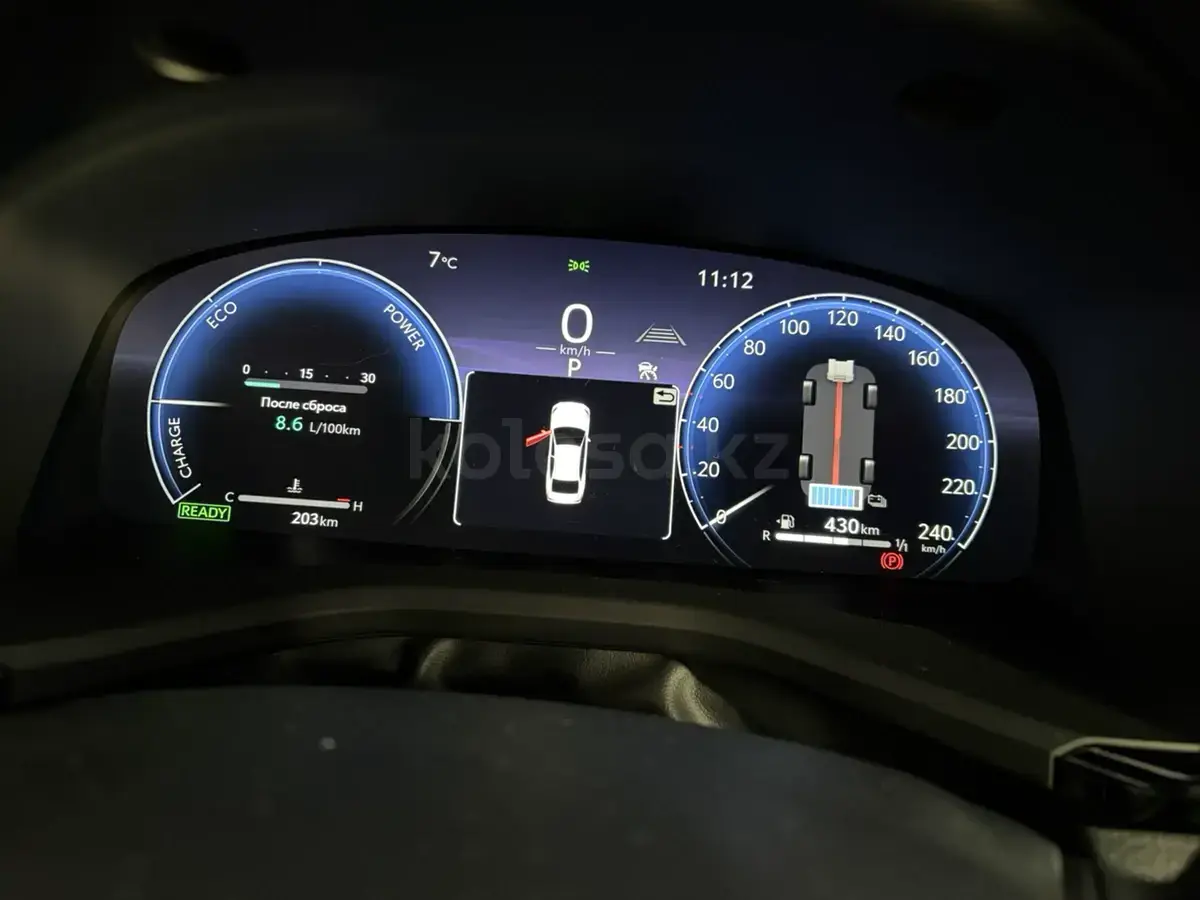 Toyota Camry 2025 — фото 1 из 5