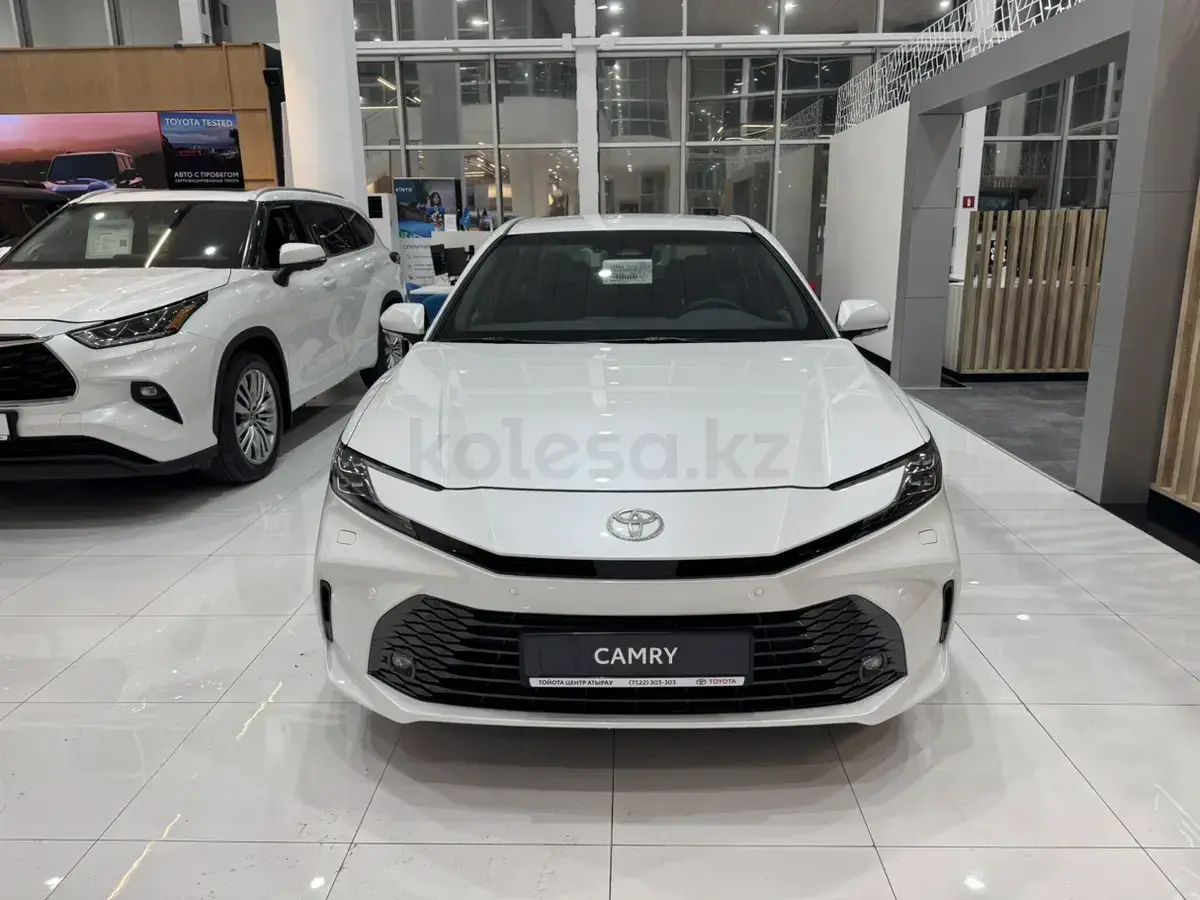 Toyota Camry 2025 — фото 1 из 5