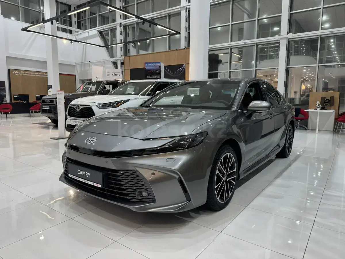 Toyota Camry 2025 — фото 1 из 5