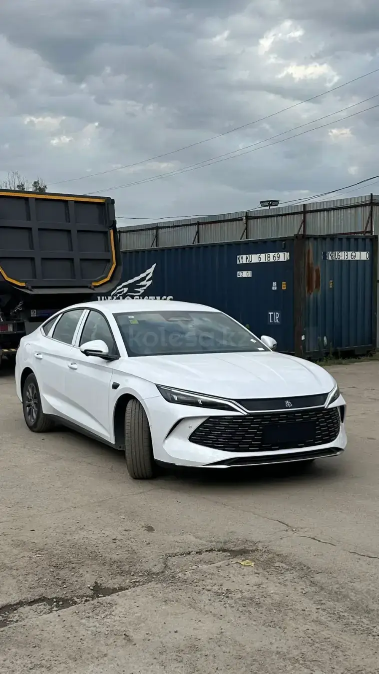 BYD Qin L DM-i 2025 — фото 1 из 5