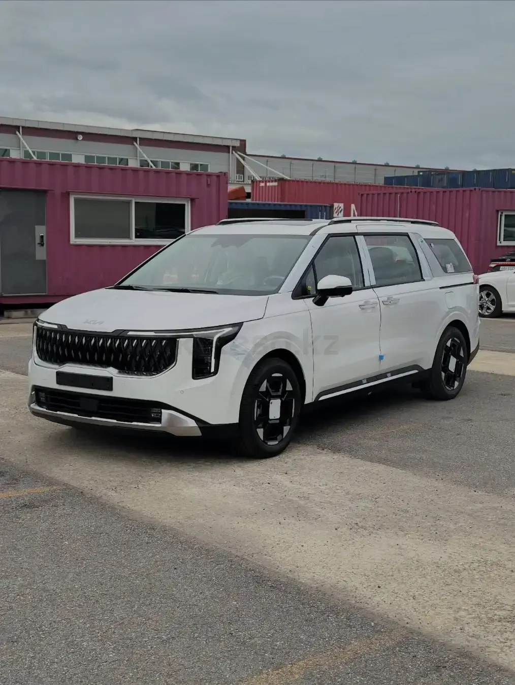 Kia Carnival 2025 — фото 1 из 5