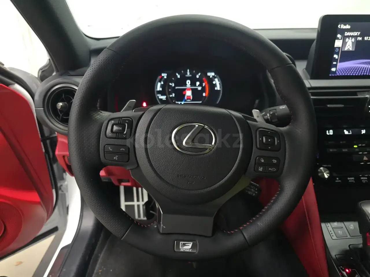 Lexus IS 350 2025 — фото 1 из 5