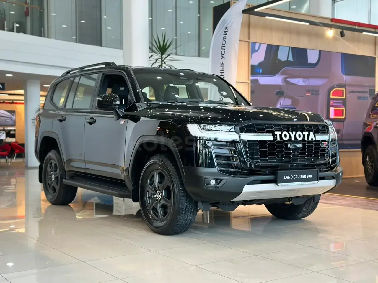 Toyota Land Cruiser 2025 — фото 1 из 5