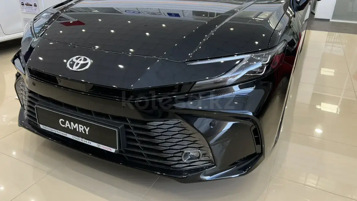Toyota Camry 2025 — фото 1 из 5
