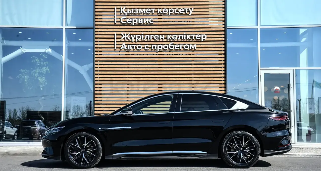 BYD Han 2025 — фото 1 из 5
