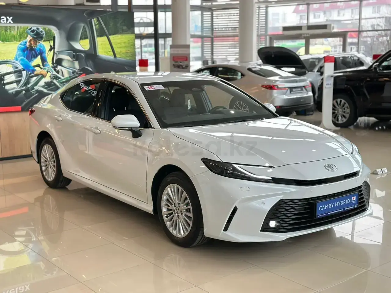 Toyota Camry 2025 — фото 1 из 5