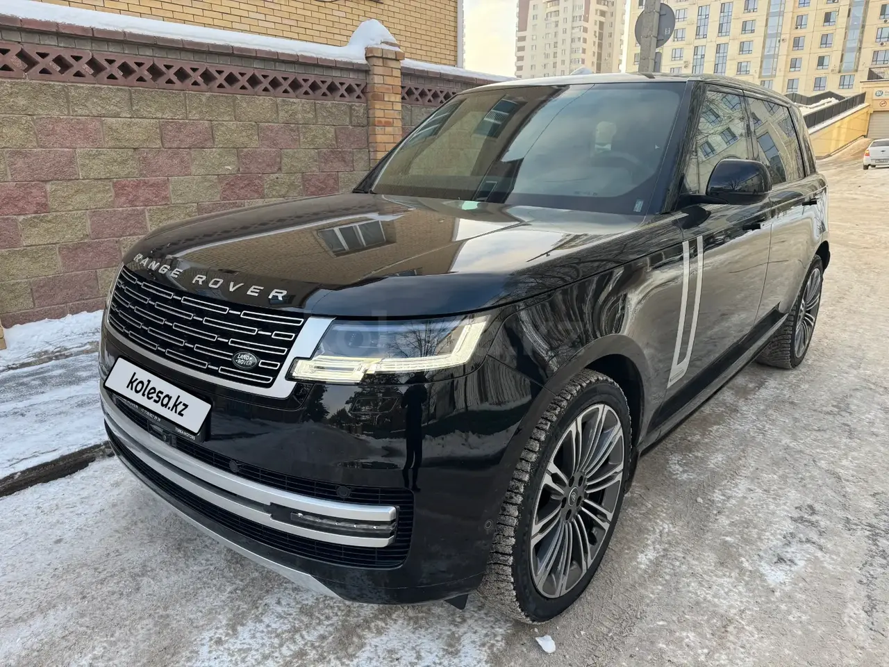 Land Rover Range Rover 2025 — фото 1 из 5