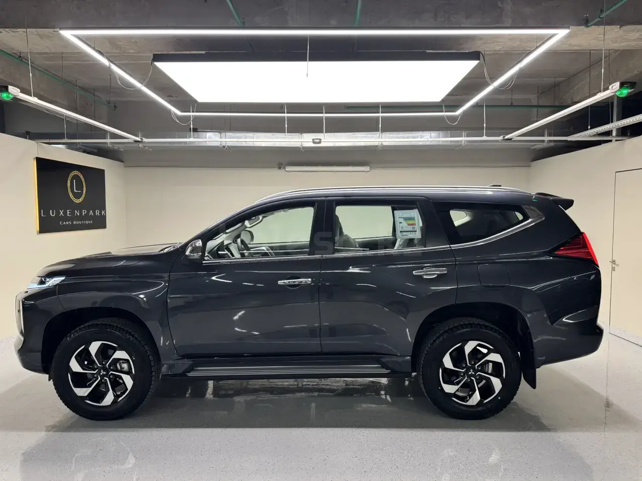 Mitsubishi Montero Sport 2025 — фото 1 из 5