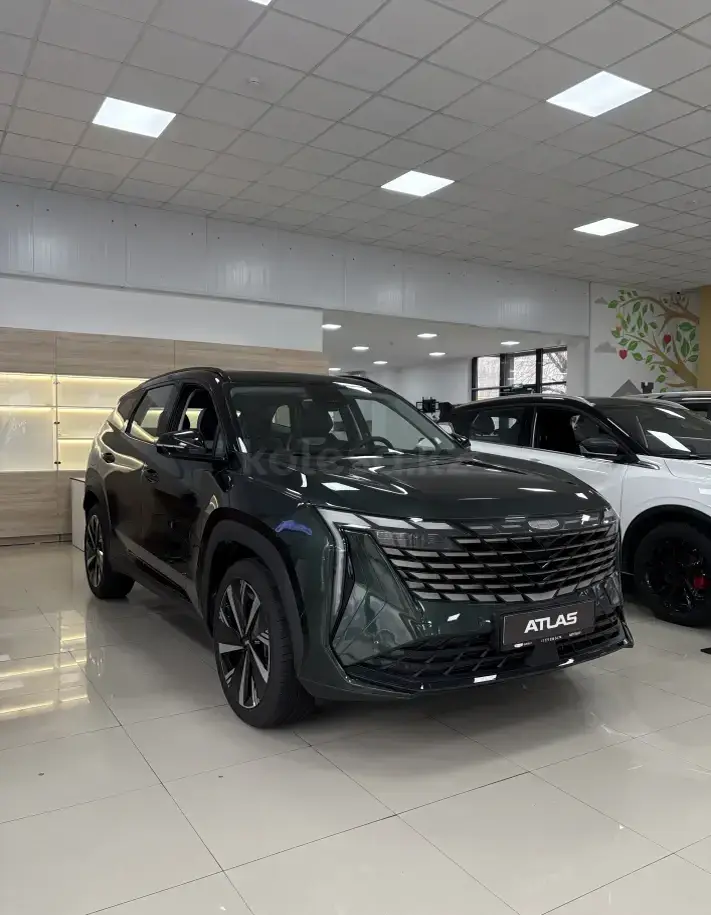 Geely Atlas 2025 — фото 1 из 5
