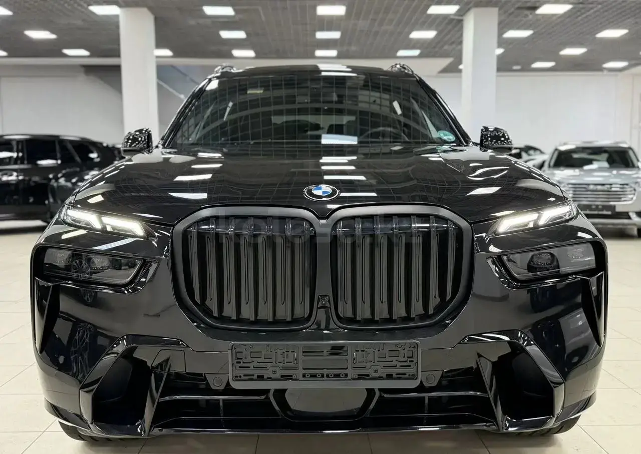 BMW X7 2025 — фото 1 из 5