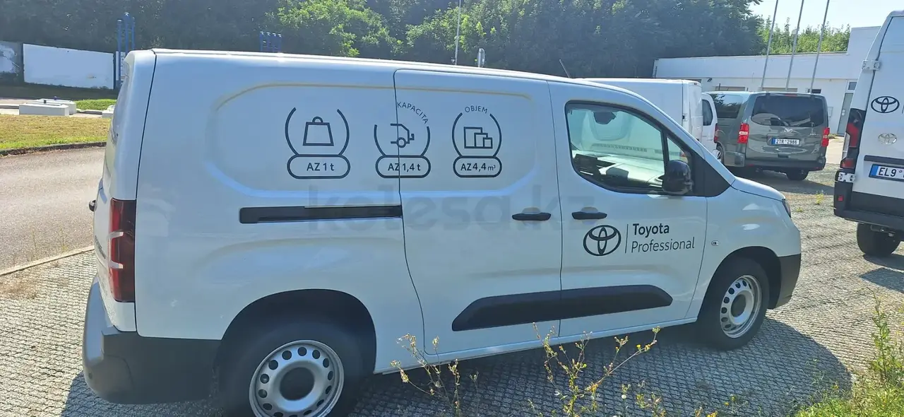 Toyota HiAce 2025 — фото 1 из 5