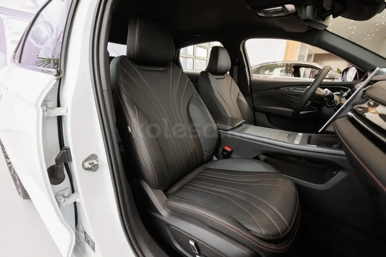 Geely Galaxy Preface 2025 — фото 1 из 5