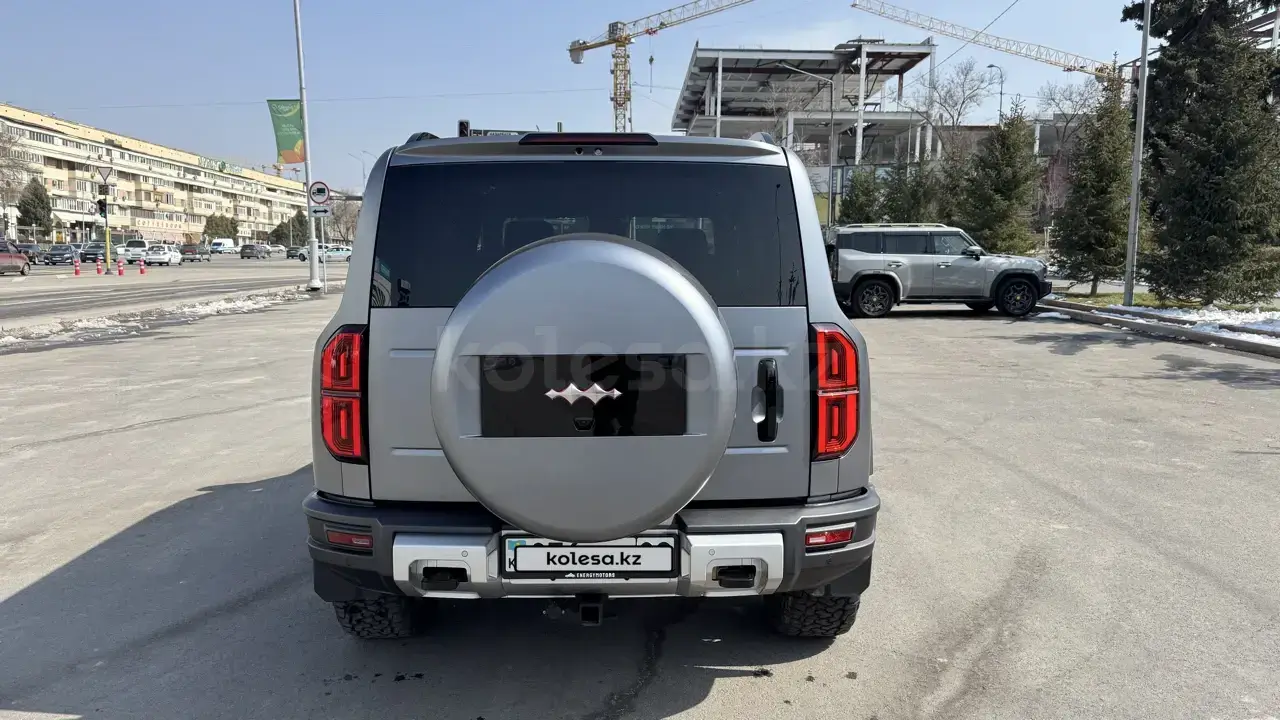 BYD FangChengBao Leopard 5 2025 — фото 1 из 5