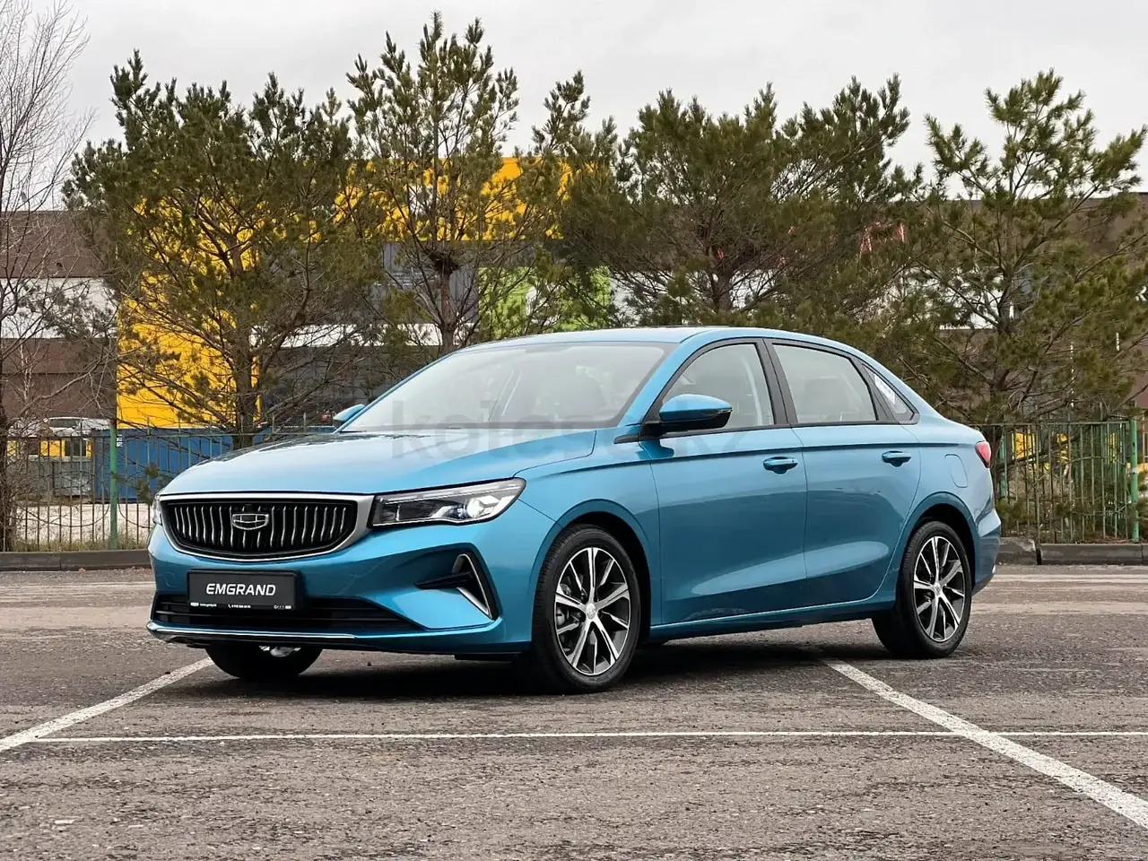 Geely Emgrand 2025 — фото 1 из 5