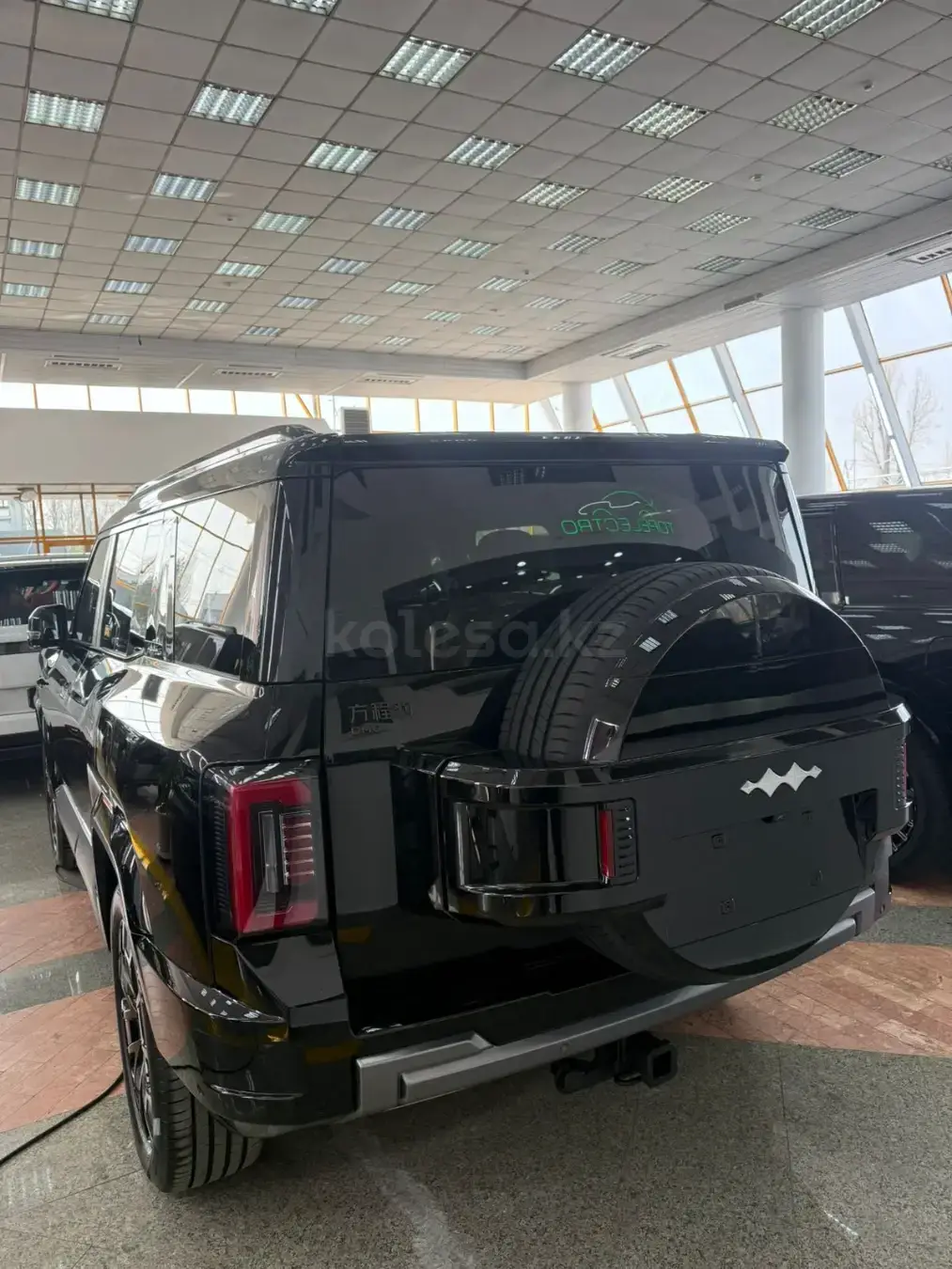 BYD FangChengBao Leopard 8 2025 — фото 1 из 5