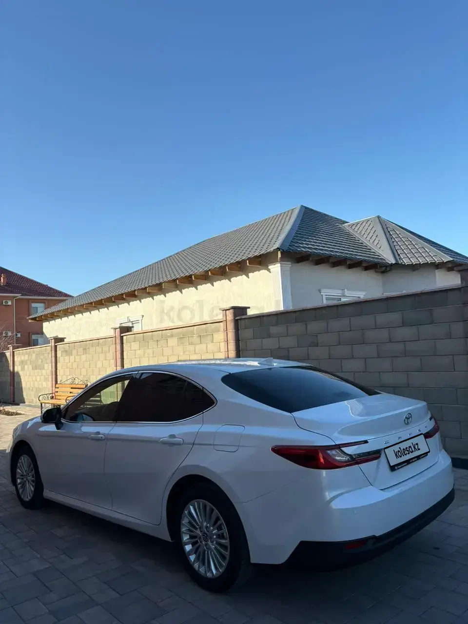 Toyota Camry 2025 — фото 1 из 5