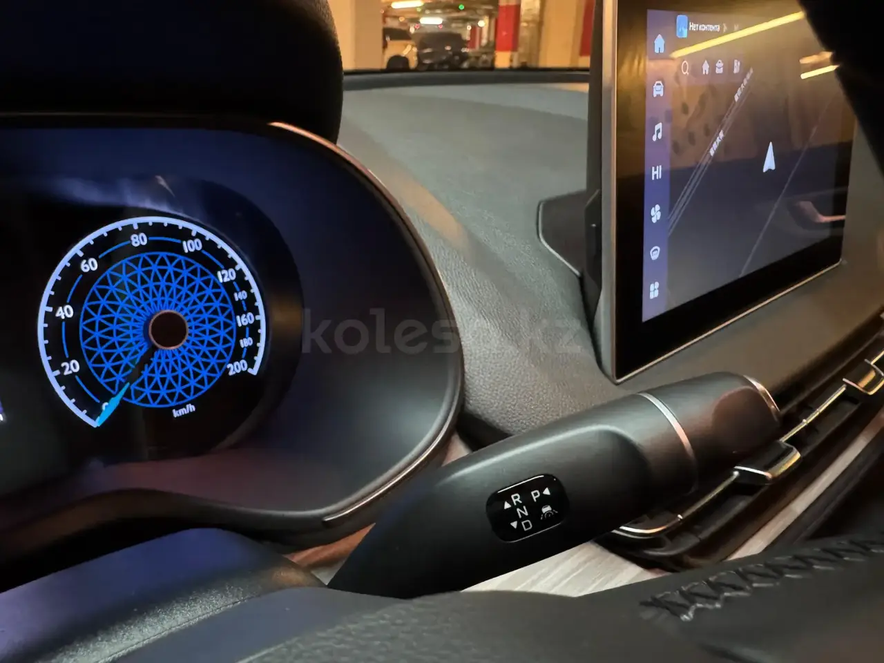 Hongqi E-QM5 2025 — фото 1 из 5