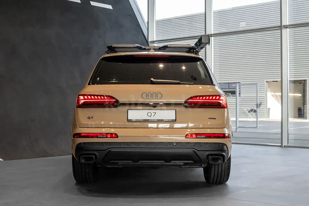 Audi Q7 2025 — фото 1 из 5