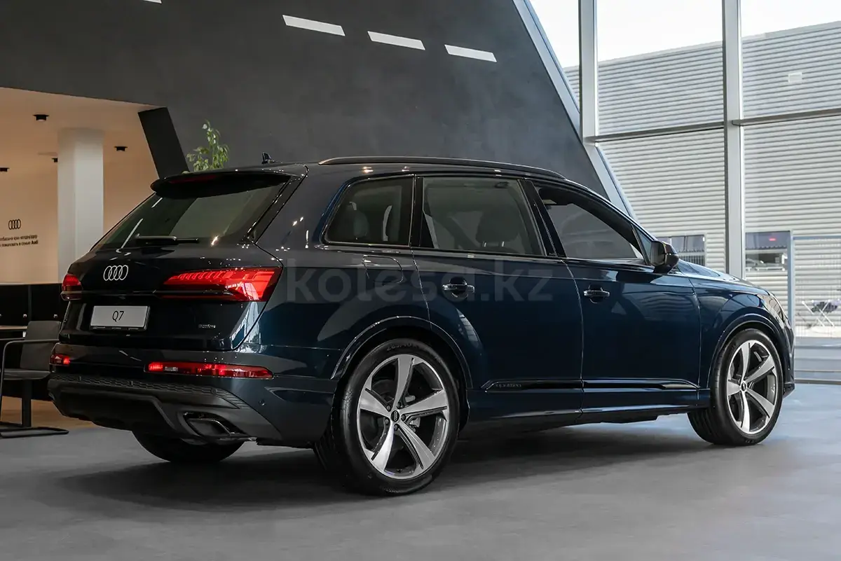 Audi Q7 2025 — фото 1 из 5