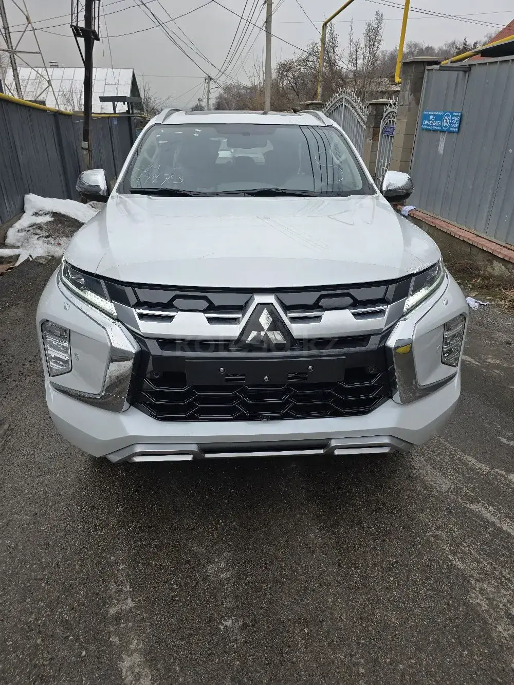 Mitsubishi Montero Sport 2025 — фото 1 из 5