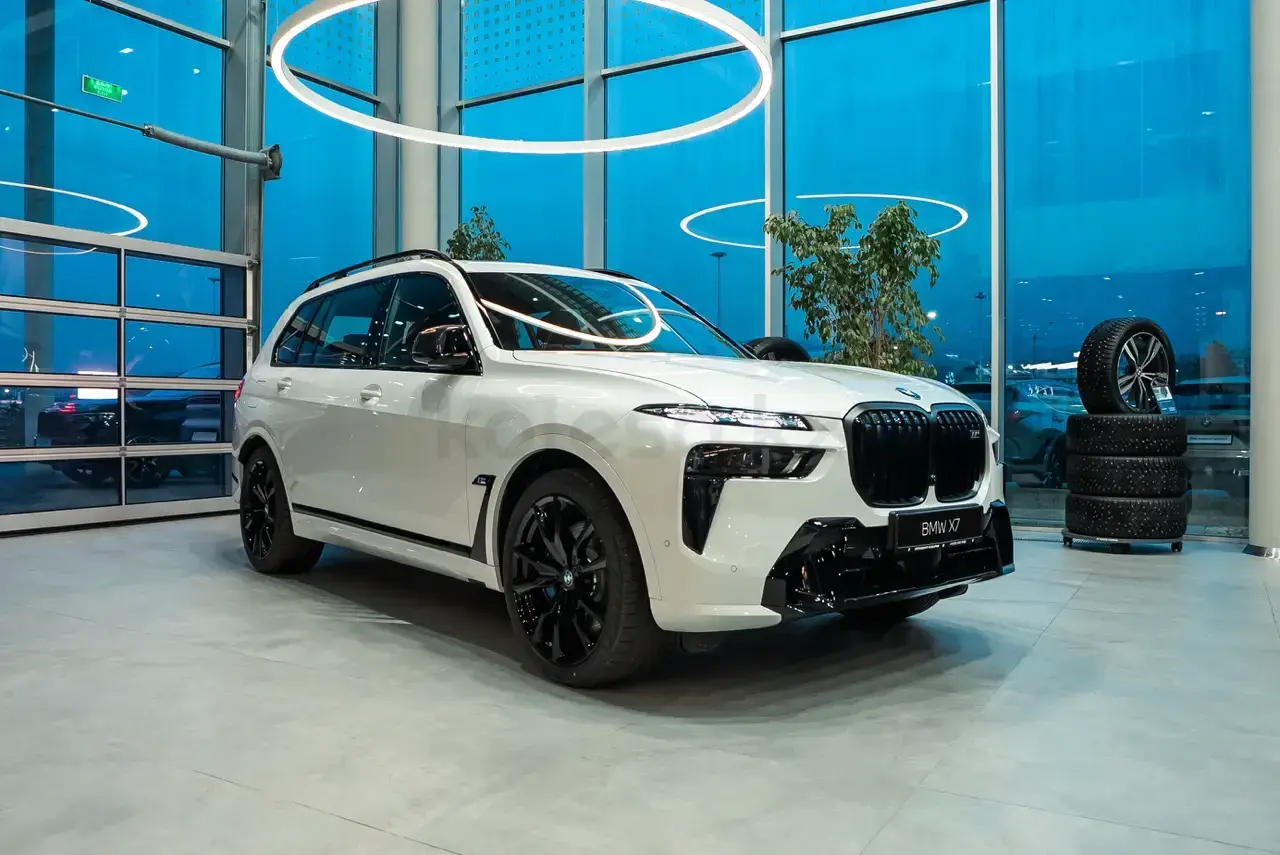 BMW X7 2025 — фото 1 из 5