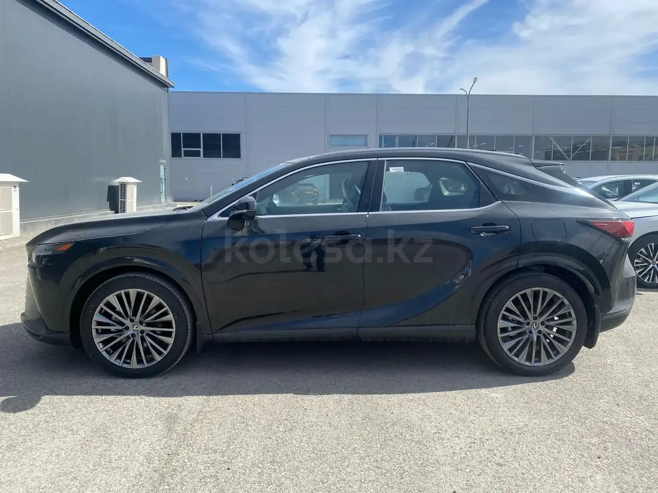 Lexus RX 350 2025 — фото 1 из 5