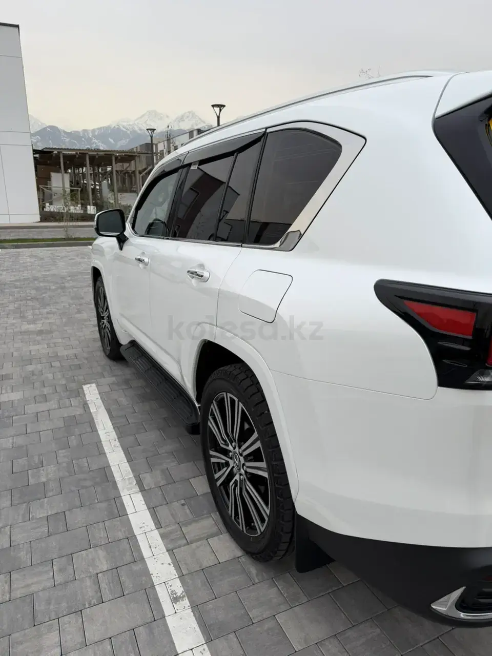 Lexus LX 600 2025 — фото 1 из 5
