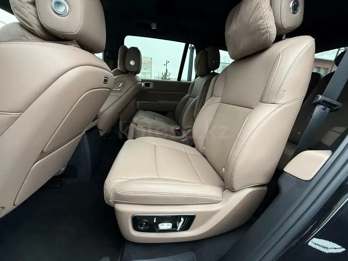 Li Auto L9 2025 — фото 1 из 5
