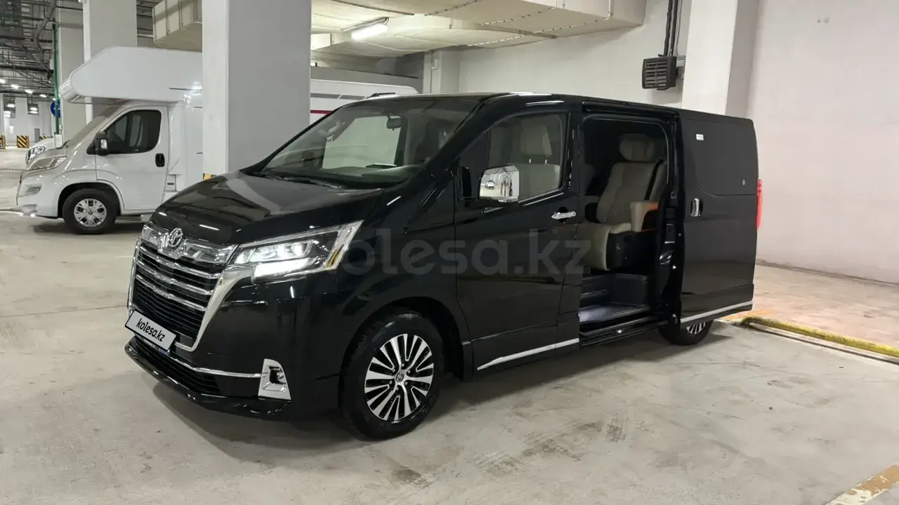 Toyota Granvia 2025 — фото 1 из 5
