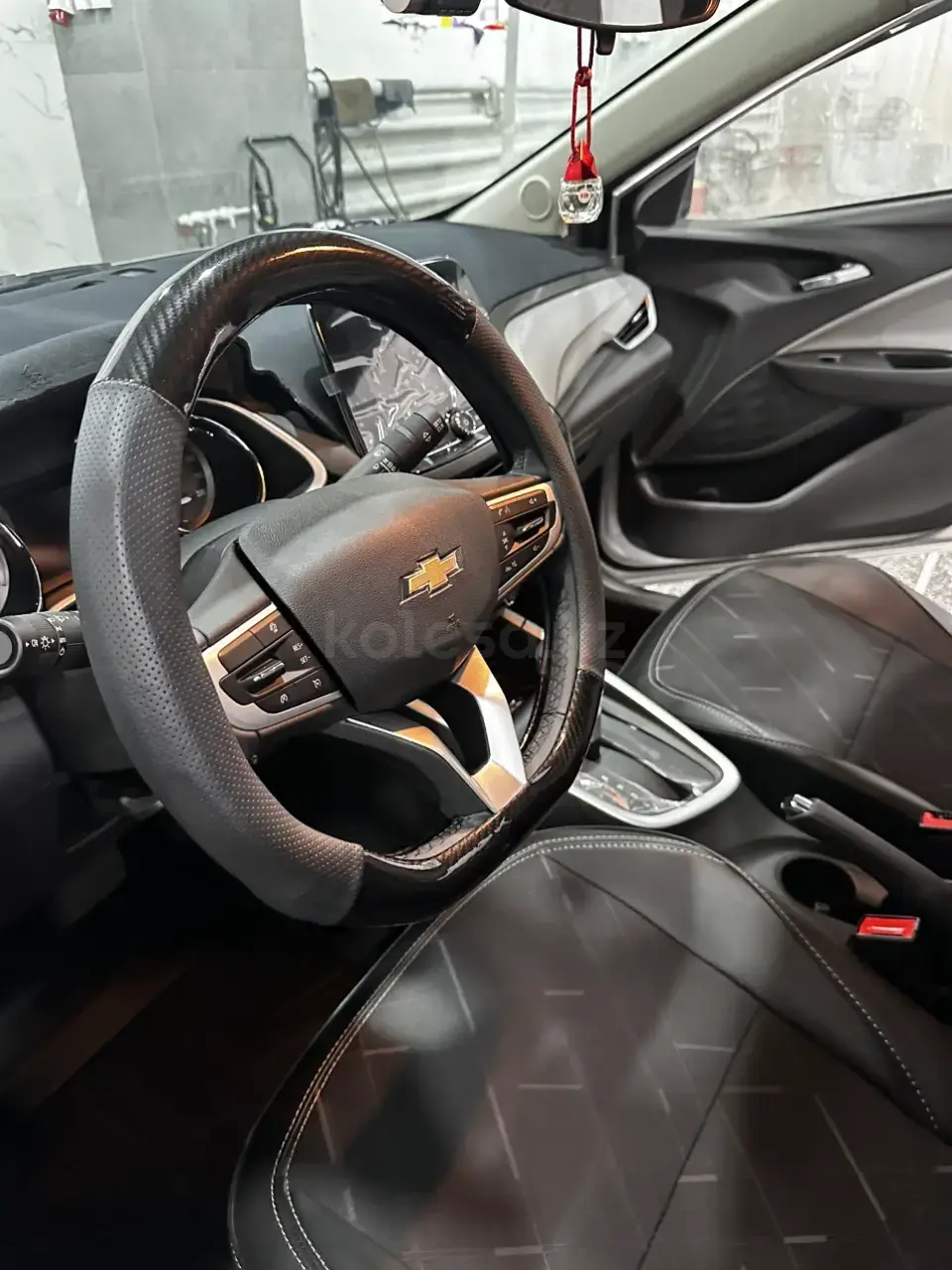 Chevrolet Onix 2025 — фото 1 из 5