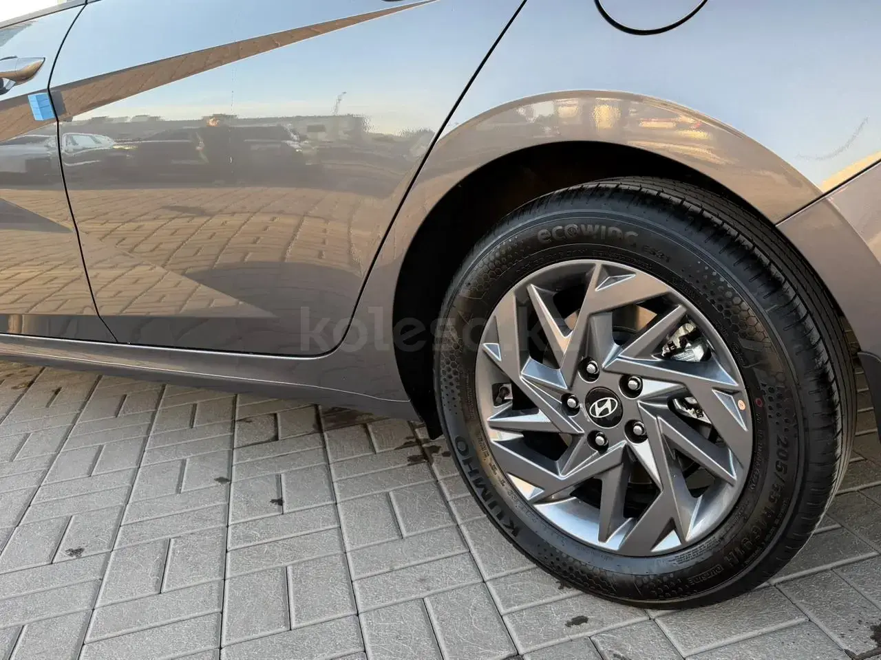 Hyundai Elantra 2026 — фото 1 из 5