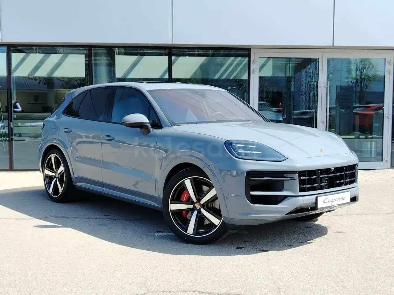 Porsche Cayenne 2025 — фото 1 из 5