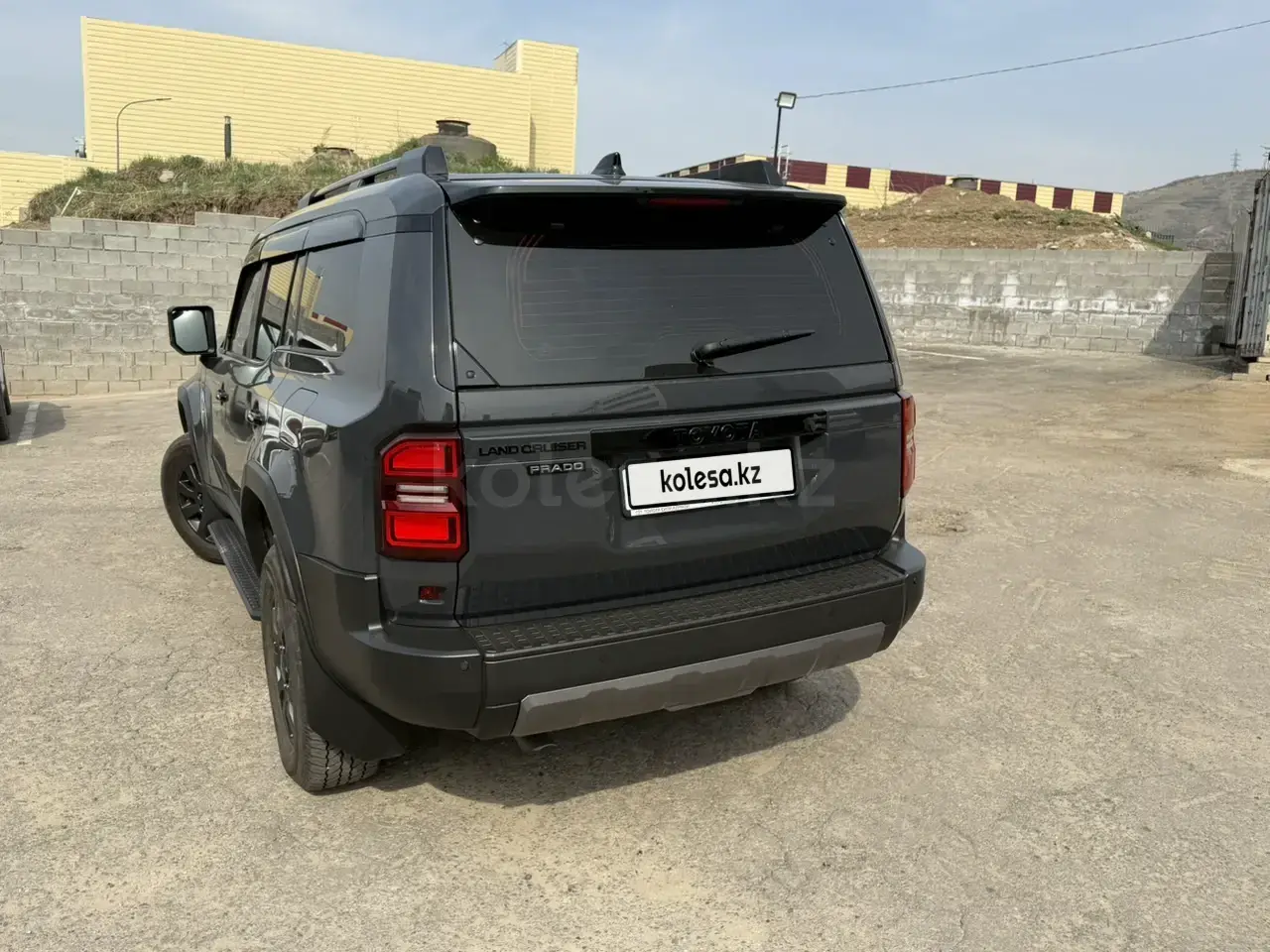 Toyota Land Cruiser Prado 2025 — фото 1 из 5